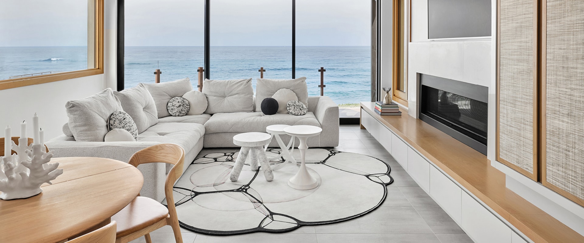 Luxury Underfoot: Orlando Vacation Home Interiors That Embrace Hardwood Flooring