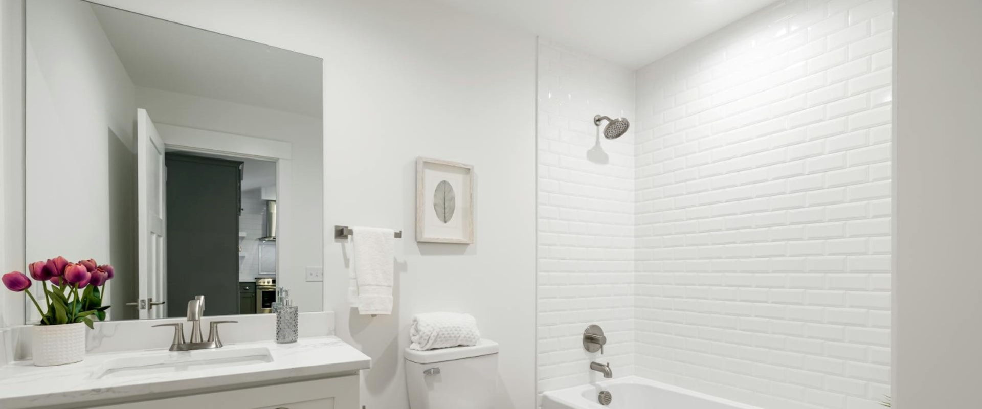 Refined Surfaces: How Tile Refinishing Complements Hardwood Flooring Trends In Orlando, FL Homes