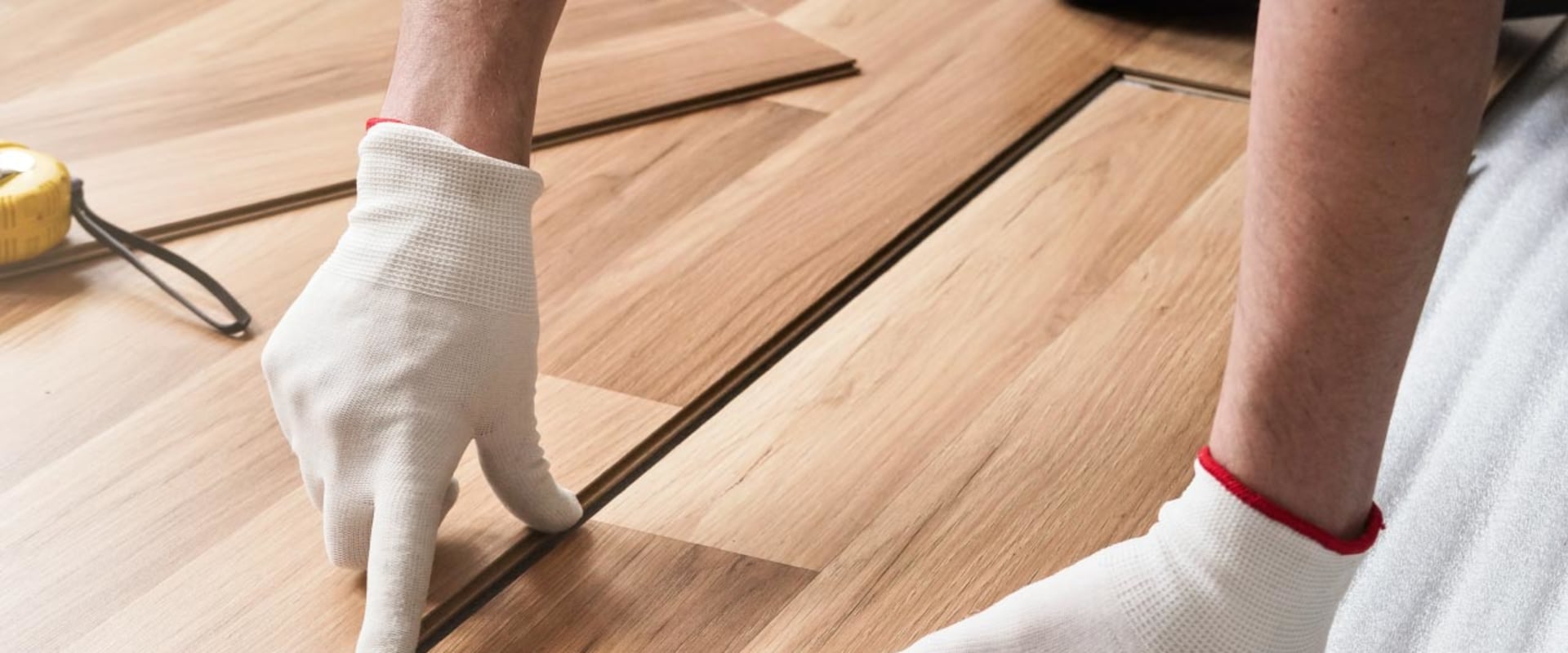 How long does it take to install 1500 square feet of hardwood floors?