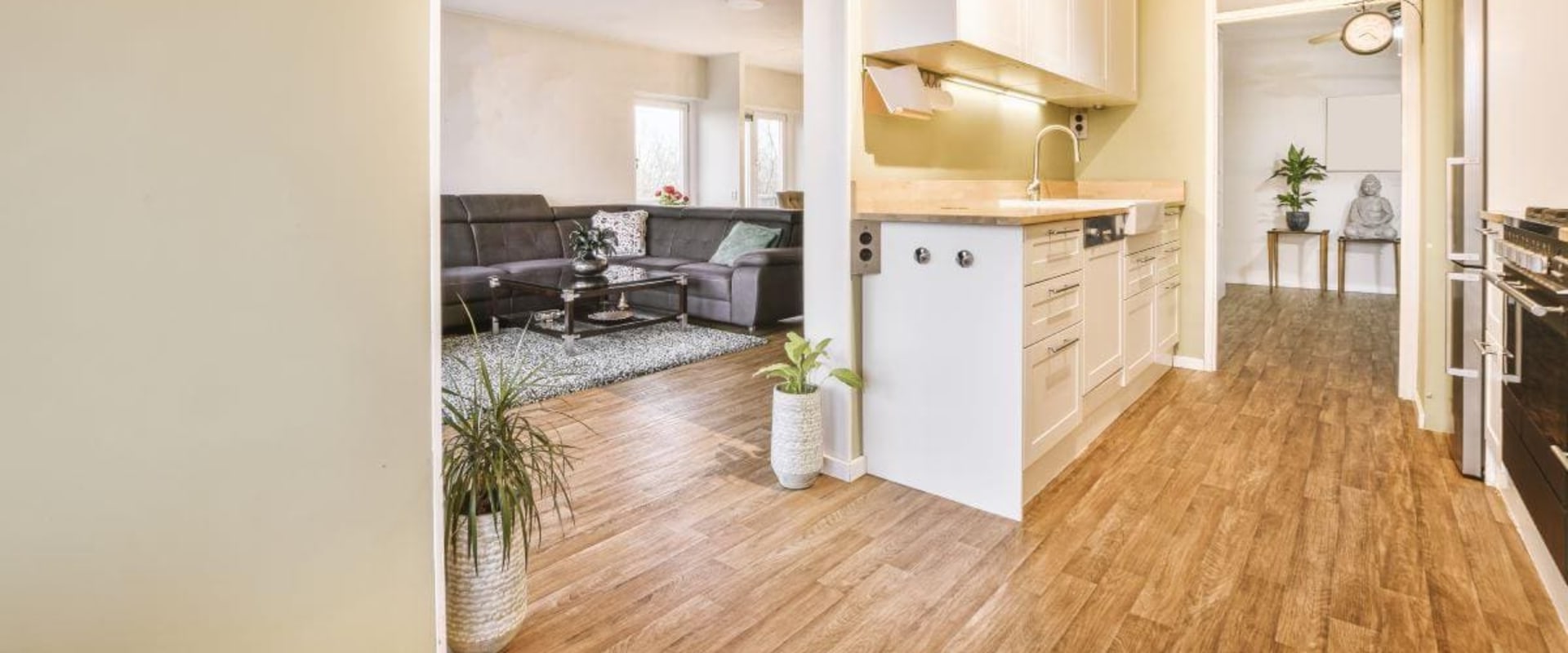 Elevate Your Office Space: Make-Ready Cleaning For Pristine Hardwood Floors In Orlando